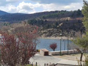 T3 dans le village de Bauduen avec vue sur le lac de Sainte Croix